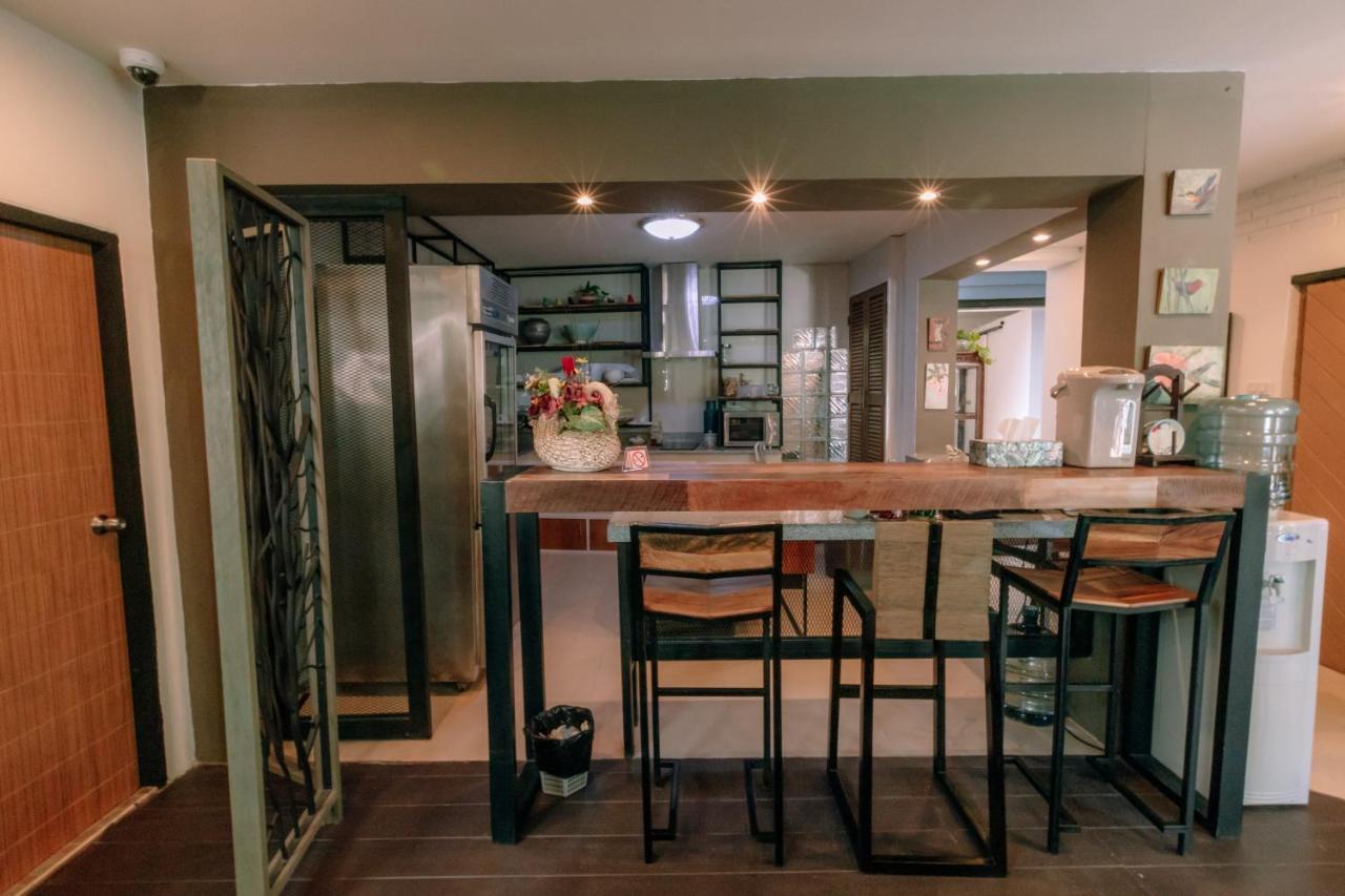 מלון 64house צ'יאנג מאי
