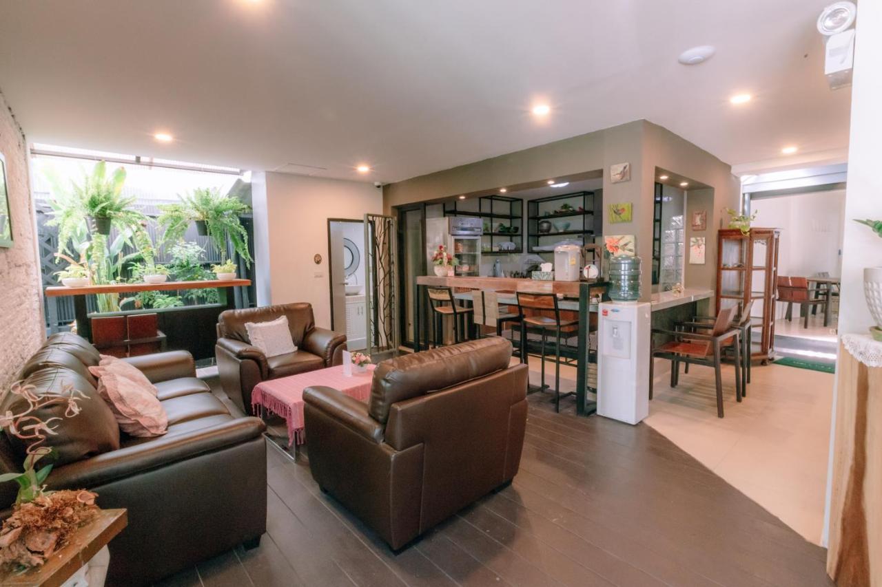מלון 64house